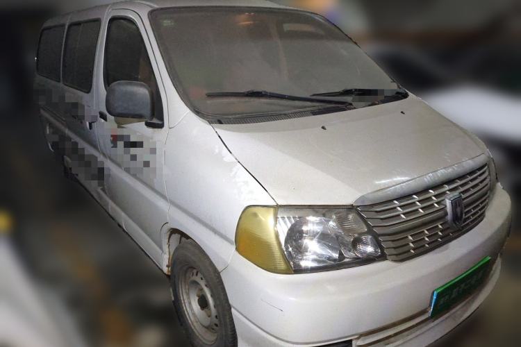Used Jinbei Express 2018 2.0L Standard Version V19 Front Right 45 Deg