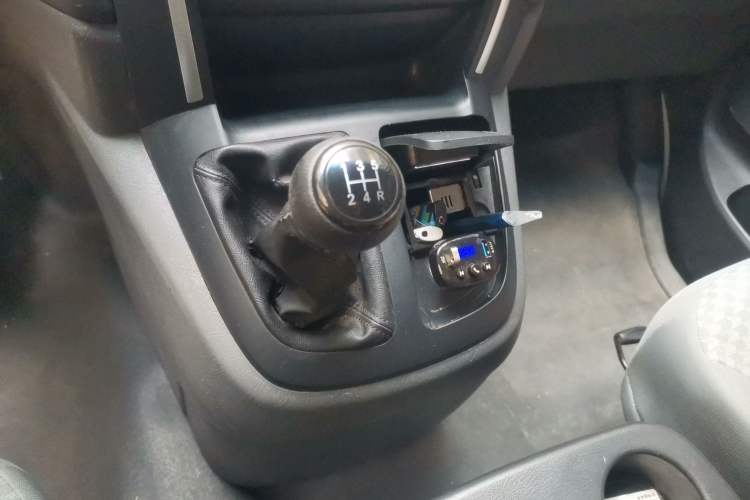Used Jinbei Express 2018 2.0L Standard Version V19 Gear Lever