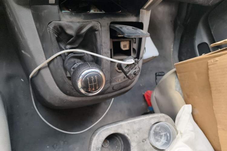 Used Jinbei Express 2018 2.0L Standard Version V19 Gear Lever