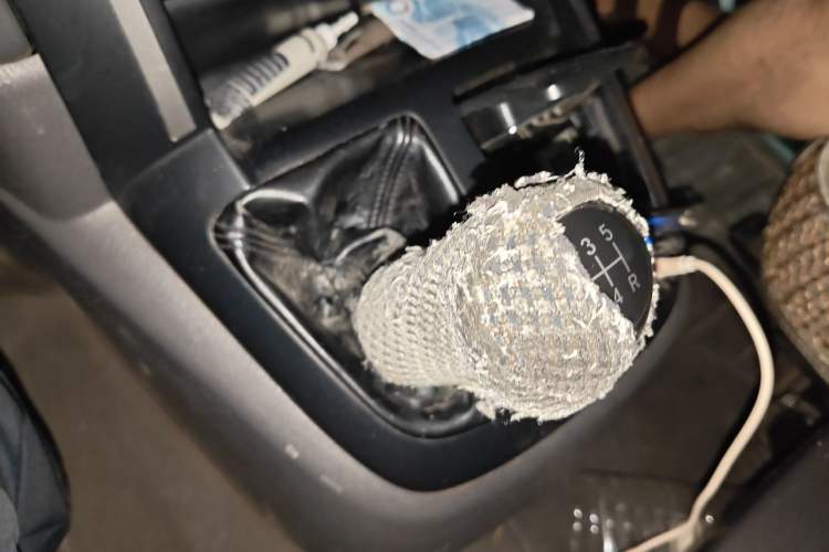 Used Jinbei Express 2018 2.0L Standard Version V19 Gear Lever
