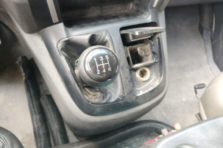 Used Jinbei Express 2018 2.0L Standard Version V19 Gear Lever