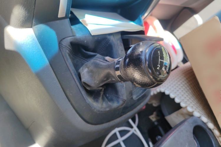 Used Jinbei Express 2018 2.0L Standard Version V19 Gear Lever