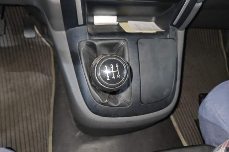 Used Jinbei Express 2018 2.0L Standard Version V19 Gear Lever