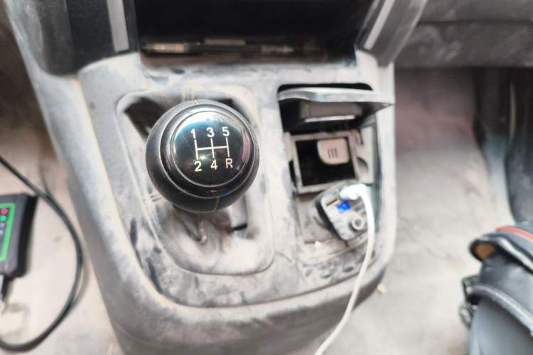 Used Jinbei Express 2018 2.0L Standard Version V19 Gear Lever