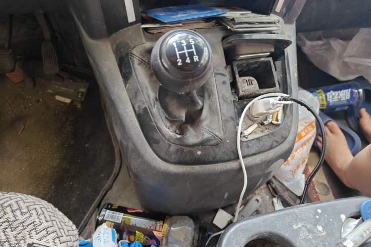 Used Jinbei Express 2018 2.0L Standard Version V19 Gear Lever