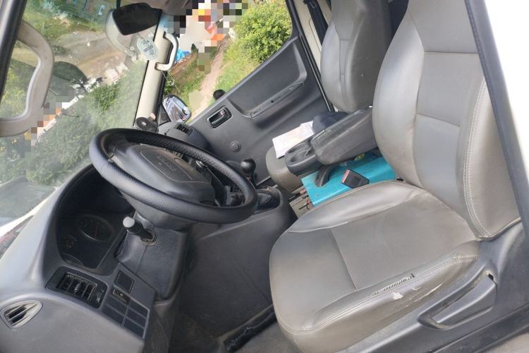 Used Jinbei Express 2018 2.0L Standard Version V19 Left Front Seat
