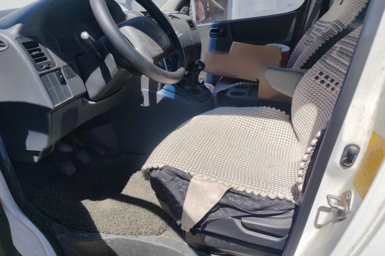 Used Jinbei Express 2018 2.0L Standard Version V19 Left Front Seat