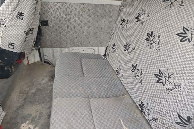Used Jinbei Express 2018 2.0L Standard Version V19 Left Rear Seat