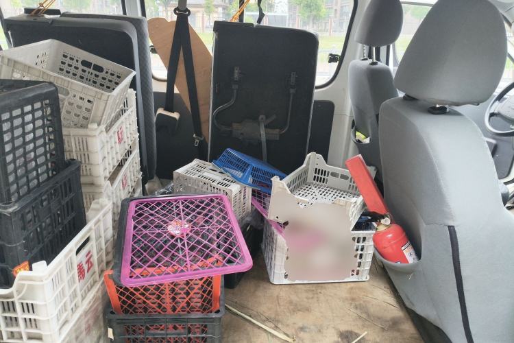 Used Jinbei Express 2018 2.0L Standard Version V19 Left Rear Seat