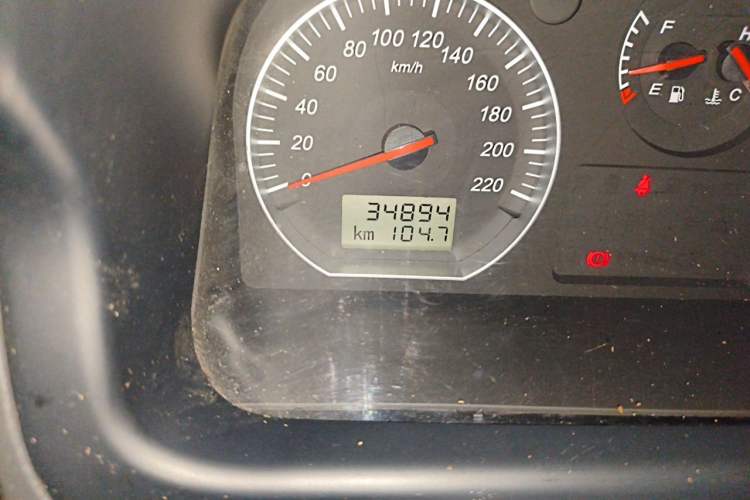 Used Jinbei Express 2018 2.0L Standard Version V19 Odometer Close Up