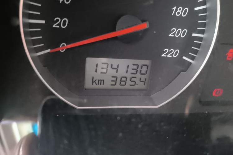Used Jinbei Express 2018 2.0L Standard Version V19 Odometer Close Up