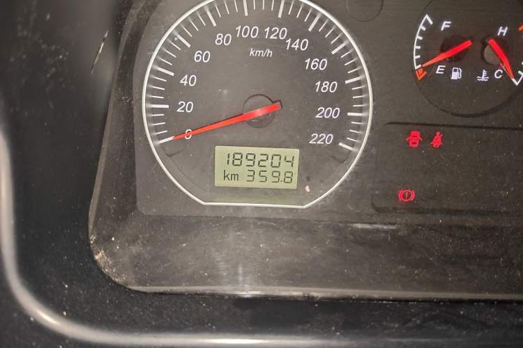 Used Jinbei Express 2018 2.0L Standard Version V19 Odometer Close Up
