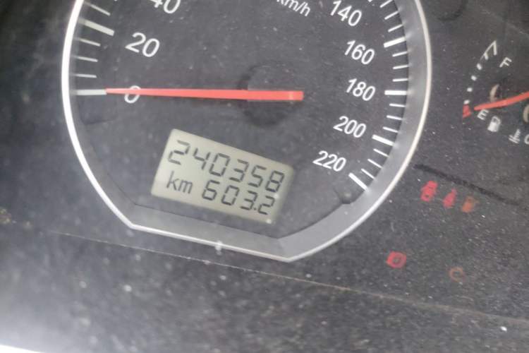 Used Jinbei Express 2018 2.0L Standard Version V19 Odometer Close Up