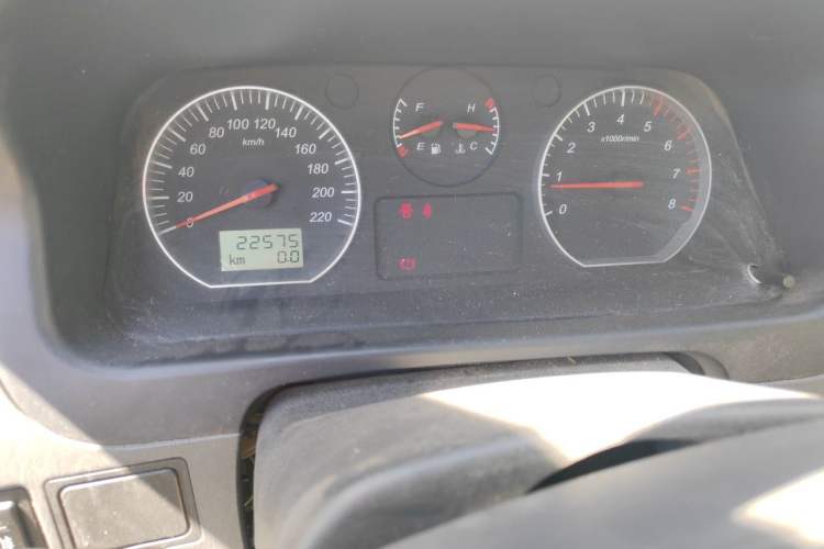 Used Jinbei Express 2018 2.0L Standard Version V19 Odometer Close Up