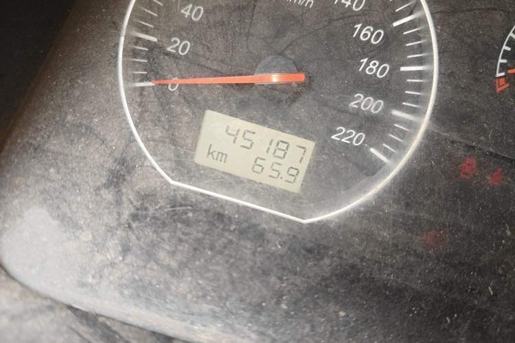 Used Jinbei Express 2018 2.0L Standard Version V19 Odometer Close Up