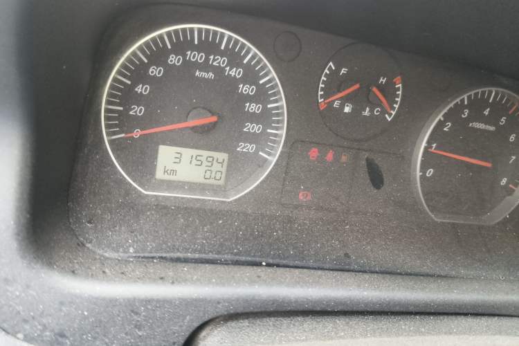 Used Jinbei Express 2018 2.0L Standard Version V19 Odometer Close Up