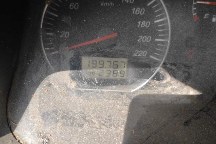 Used Jinbei Express 2018 2.0L Standard Version V19 Odometer Close Up