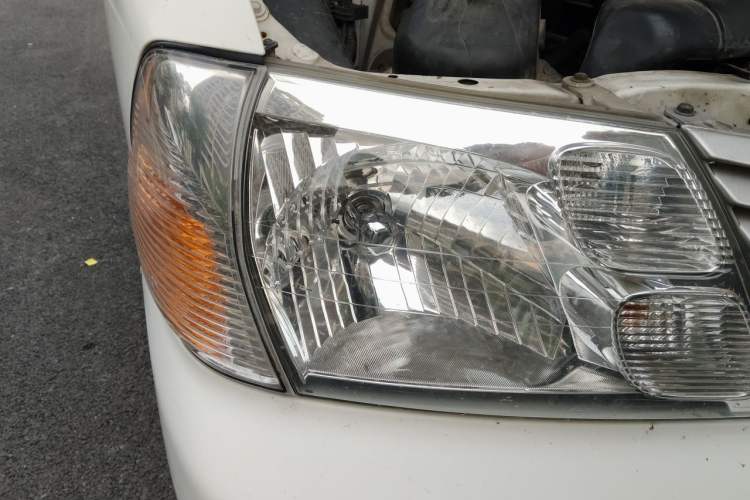 Used Jinbei Express 2018 2.0L Standard Version V19 Right Front Headlight