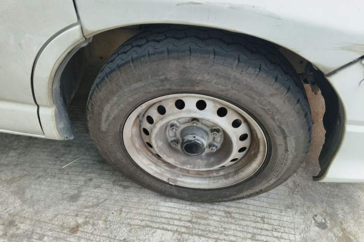 Used Jinbei Express 2018 2.0L Standard Version V19 Right Front Wheel Hub