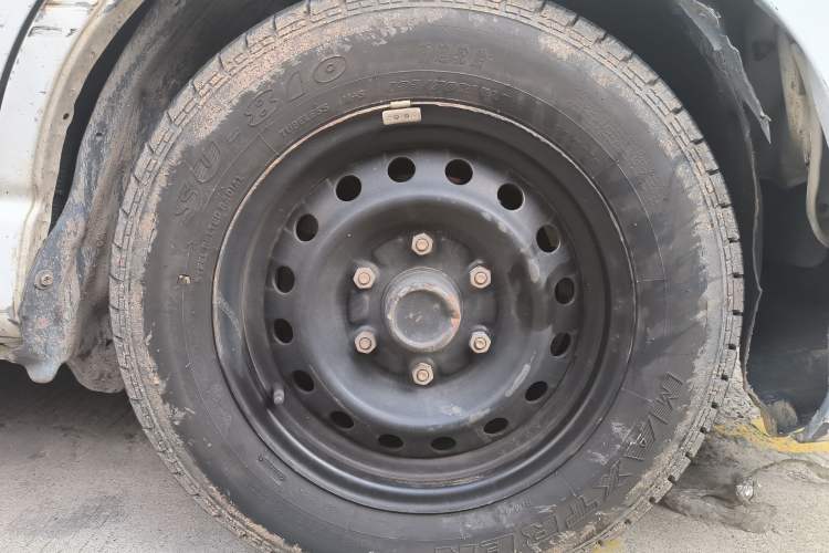 Used Jinbei Express 2018 2.0L Standard Version V19 Right Front Wheel Hub