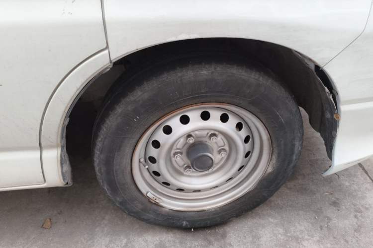 Used Jinbei Express 2018 2.0L Standard Version V19 Right Front Wheel Hub