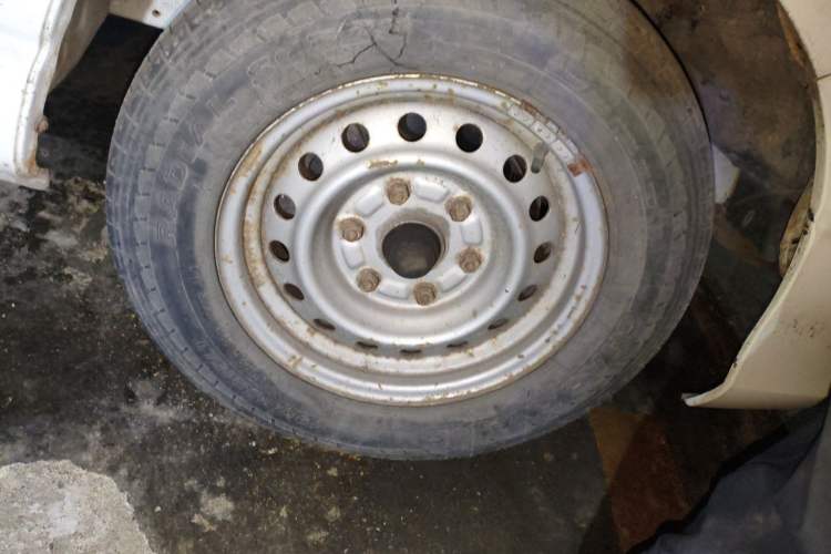 Used Jinbei Express 2018 2.0L Standard Version V19 Right Front Wheel Hub
