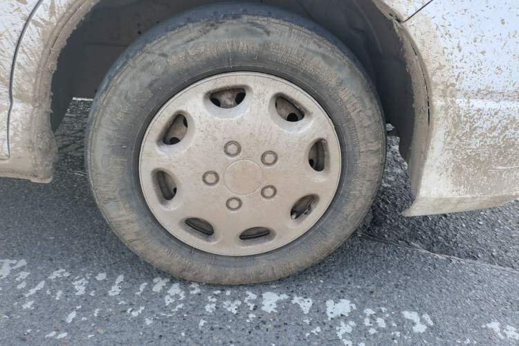 Used Jinbei Express 2018 2.0L Standard Version V19 Right Front Wheel Hub