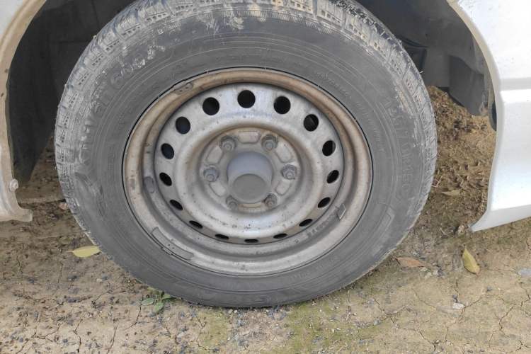 Used Jinbei Express 2018 2.0L Standard Version V19 Right Front Wheel Hub