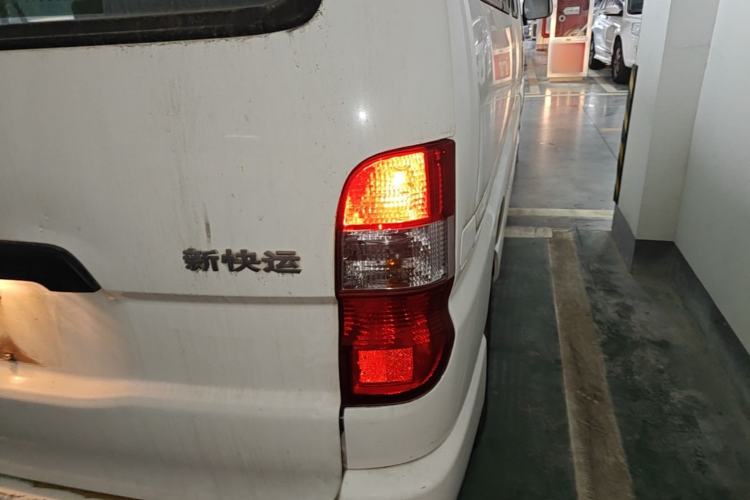 Used Jinbei Express 2018 2.0L Standard Version V19 Right Rear Taillight