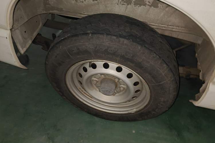Used Jinbei Express 2018 2.0L Standard Version V19 Right Rear Wheel Hub