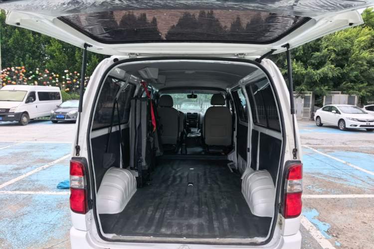Used Jinbei Express 2018 2.0L Standard Version V19 Trunk