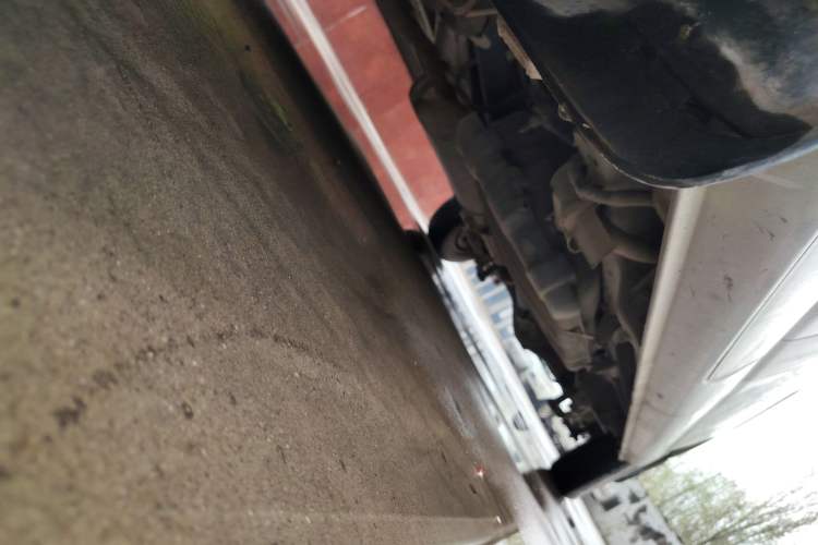Used Jinbei Express 2018 2.0L Comfort Version V19 Chassis Front Left