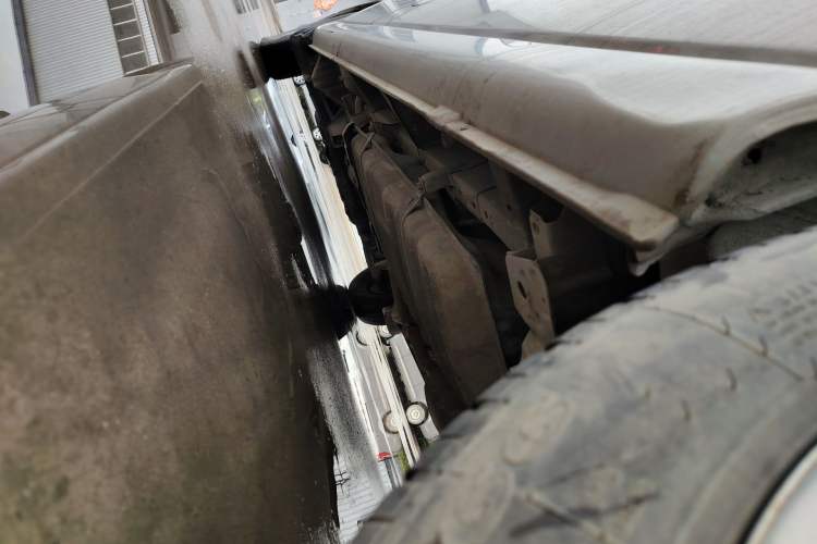 Used Jinbei Express 2018 2.0L Comfort Version V19 Chassis Rear Left