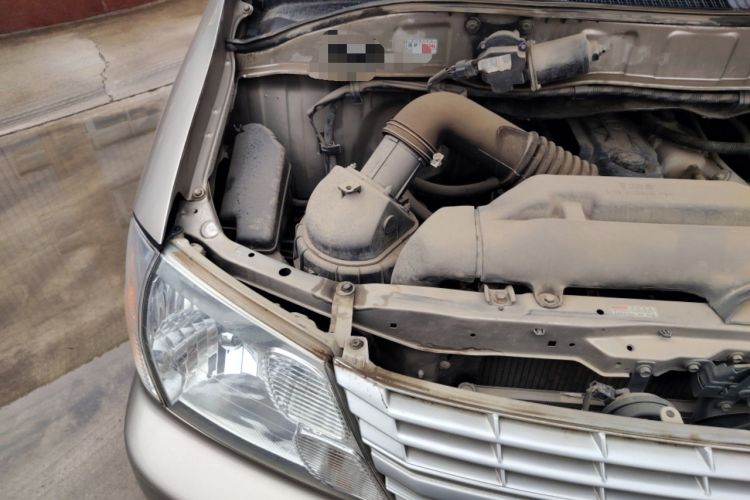 Used Jinbei Express 2018 2.0L Comfort Version V19 Engine Bay Right