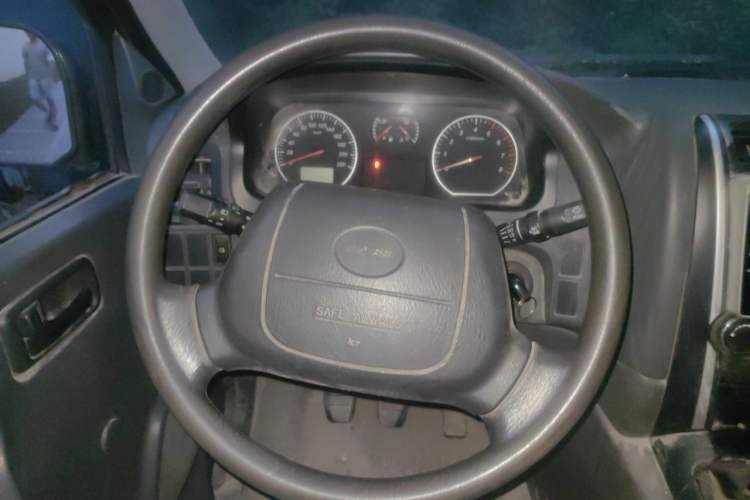 Used Jinbei Express 2018 2.0L Standard Version V19 Steering Wheel