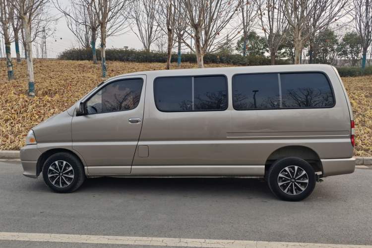 Used Jinbei Express 2019 2.0L Standard Version China VI 1TZS Exterior 5