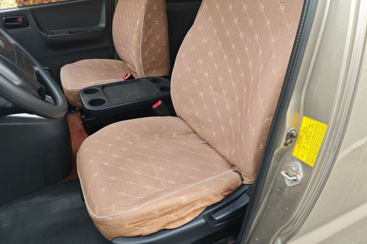 Used Jinbei Express 2019 2.0L Standard Version China VI 1TZS Interior 1