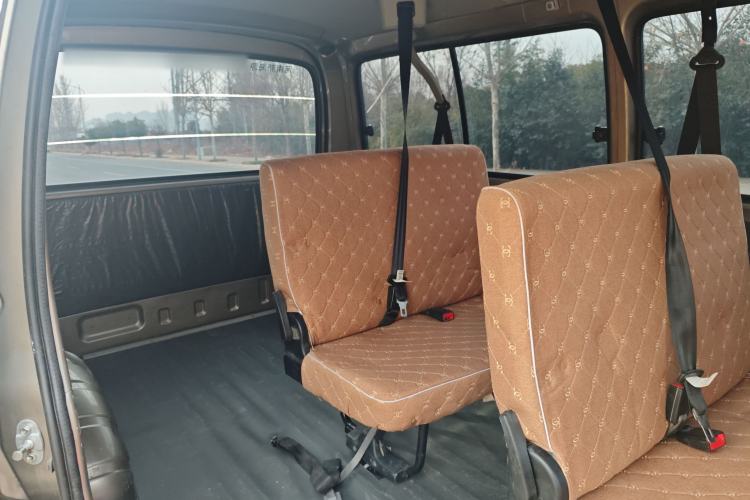 Used Jinbei Express 2019 2.0L Standard Version China VI 1TZS Interior 5