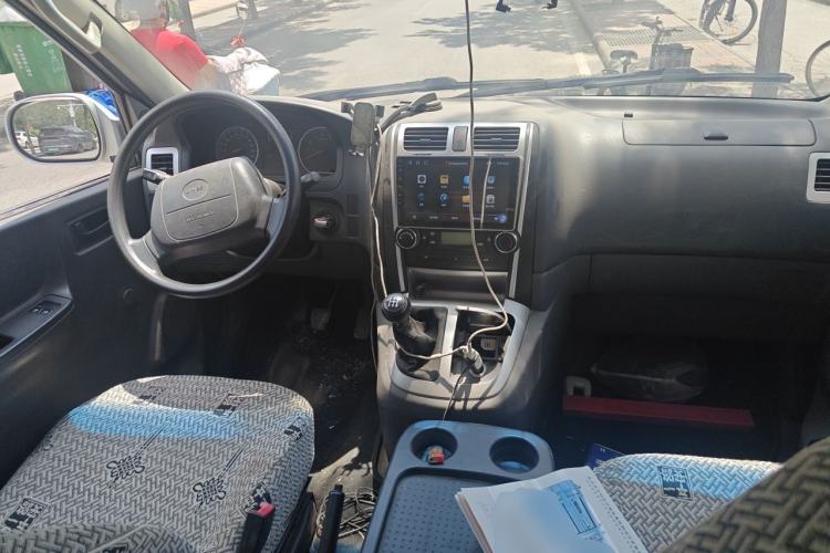 Used Jinbei Express 2019 2.0L Standard Version China VI 1TZS Center Console