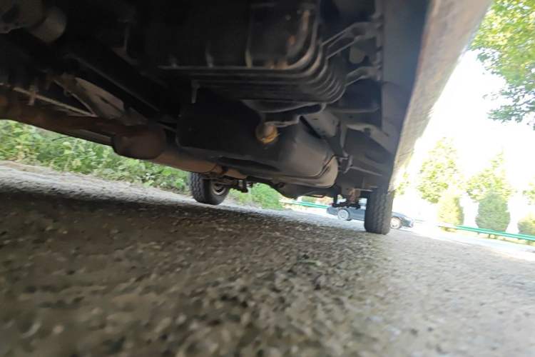 Used Jinbei Express 2019 2.0L Luxury Version China VI 1TZS Chassis Front Left