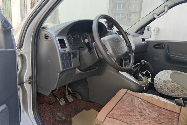 Used Jinbei Express 2019 2.0L Luxury Version China VI 1TZS Driver Seat
