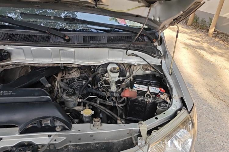 Used Jinbei Express 2019 2.0L Luxury Version China VI 1TZS Engine Bay Left