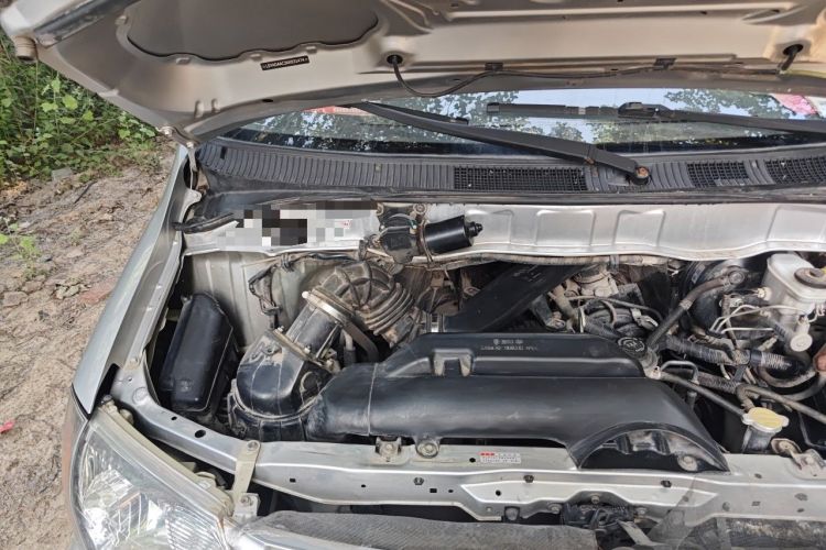 Used Jinbei Express 2019 2.0L Luxury Version China VI 1TZS Engine Bay Right