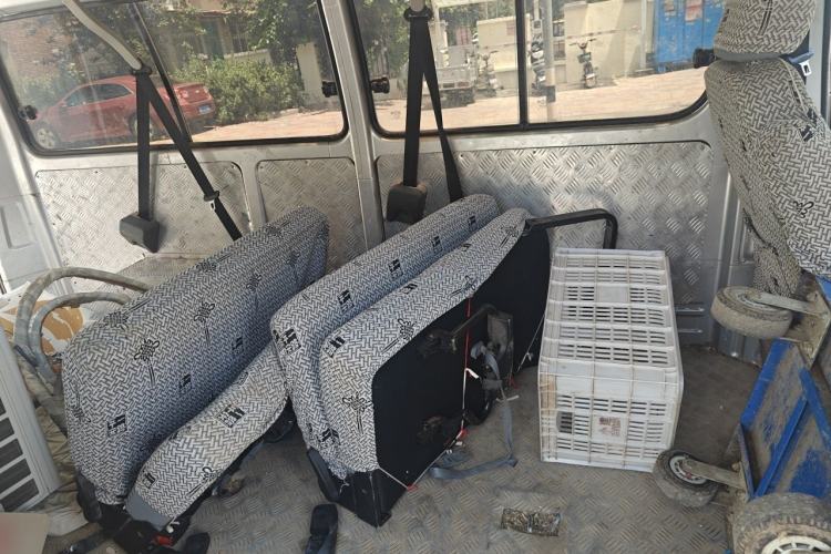 Used Jinbei Express 2019 2.0L Standard Version China VI 1TZS Left Rear Seat