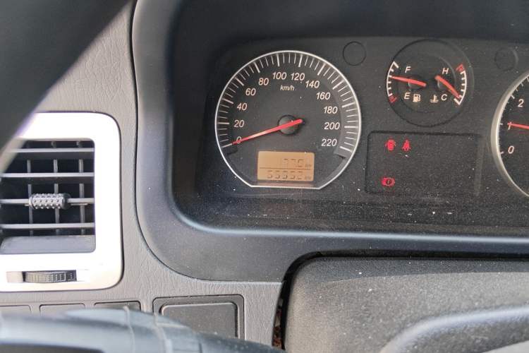 Used Jinbei Express 2019 2.0L Luxury Version China VI 1TZS Odometer Close Up