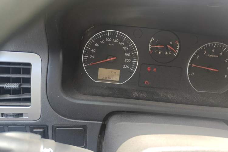 Used Jinbei Express 2019 2.0L Standard Version China VI 1TZS Odometer Close Up
