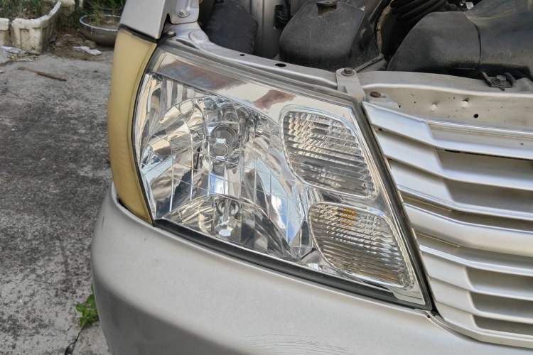 Used Jinbei Express 2019 2.0L Luxury Version China VI 1TZS Right Front Headlight