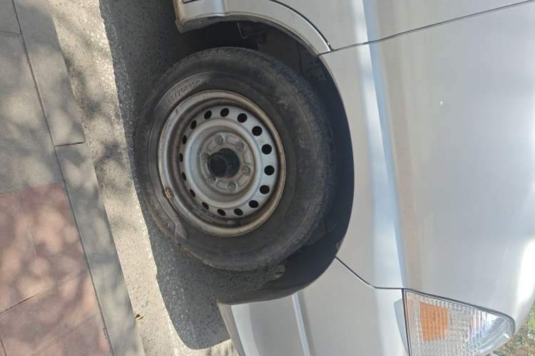 Used Jinbei Express 2019 2.0L Standard Version China VI 1TZS Right Front Wheel Hub