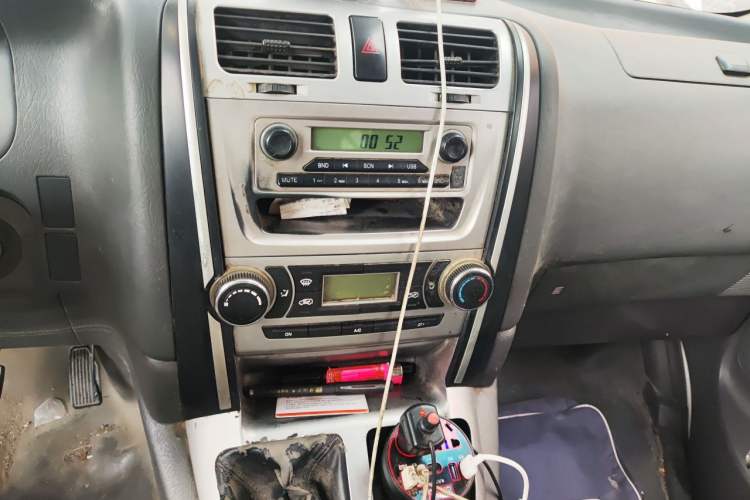 Used Jinbei Express 2019 2.0L Standard Version China VI 1TZS Audio And AC Panel