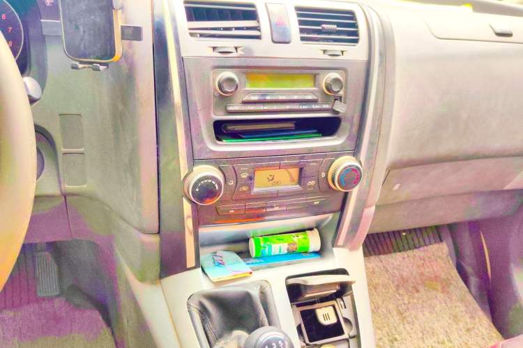 Used Jinbei Express 2019 2.0L Standard Version China VI 1TZS Audio And AC Panel